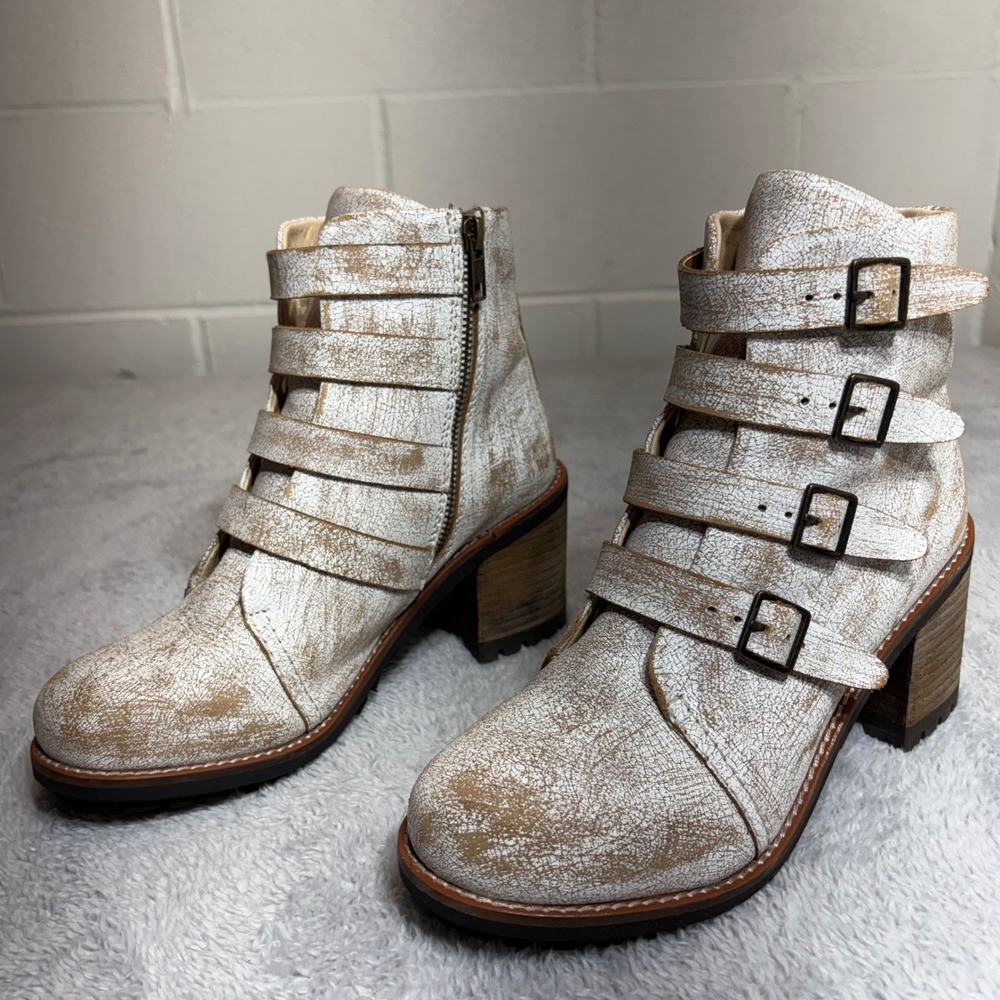 Diba True Com Rad Women Size 8M White Tan Leather Buckle Moto Ankle Boots 87815